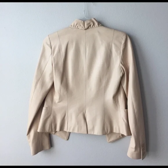 MaxMara leather jacket w/ruffle collar. Never worn - Picture 3 of 6